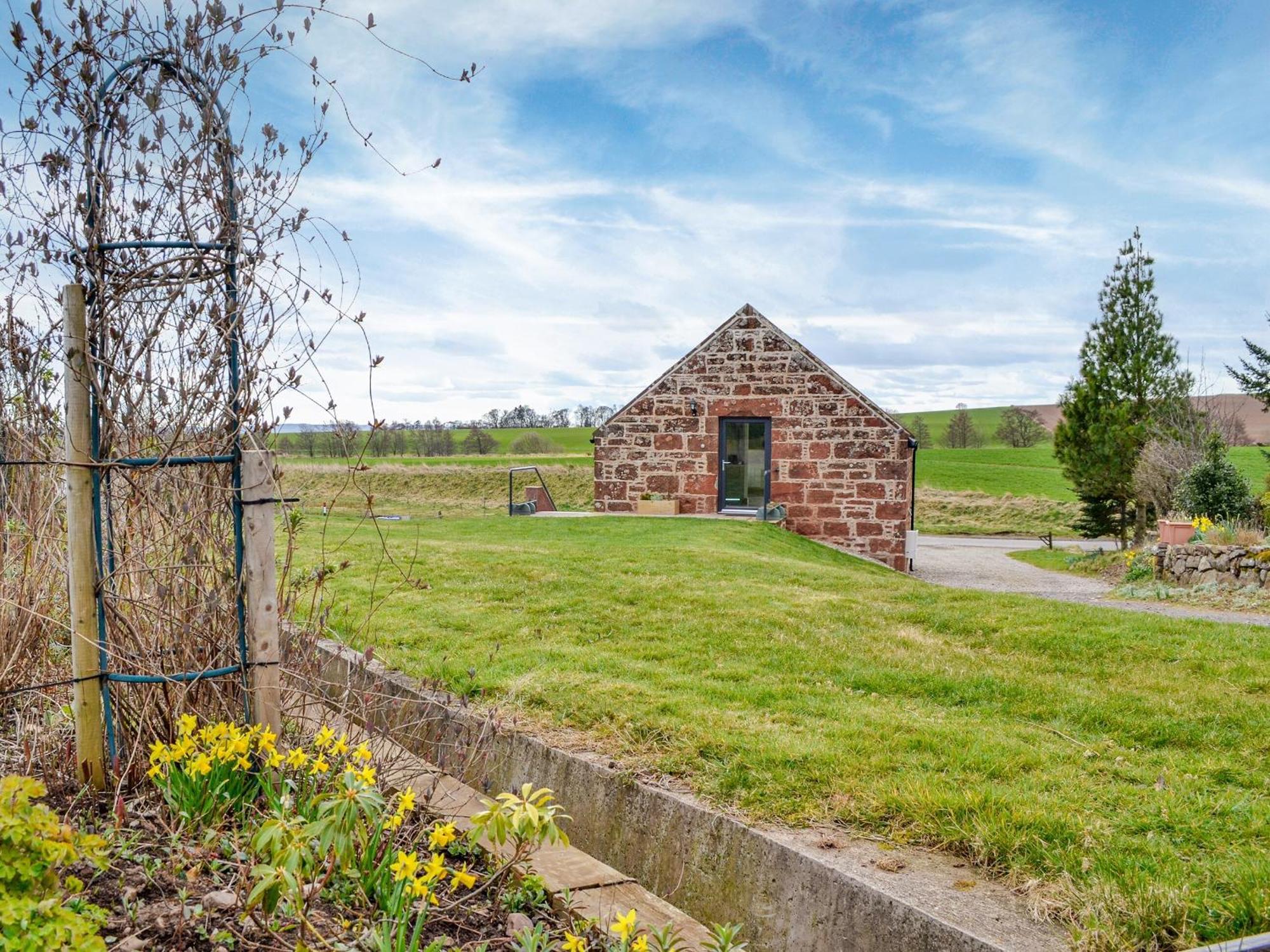 The Old Mill Villa Fettercairn Exterior photo